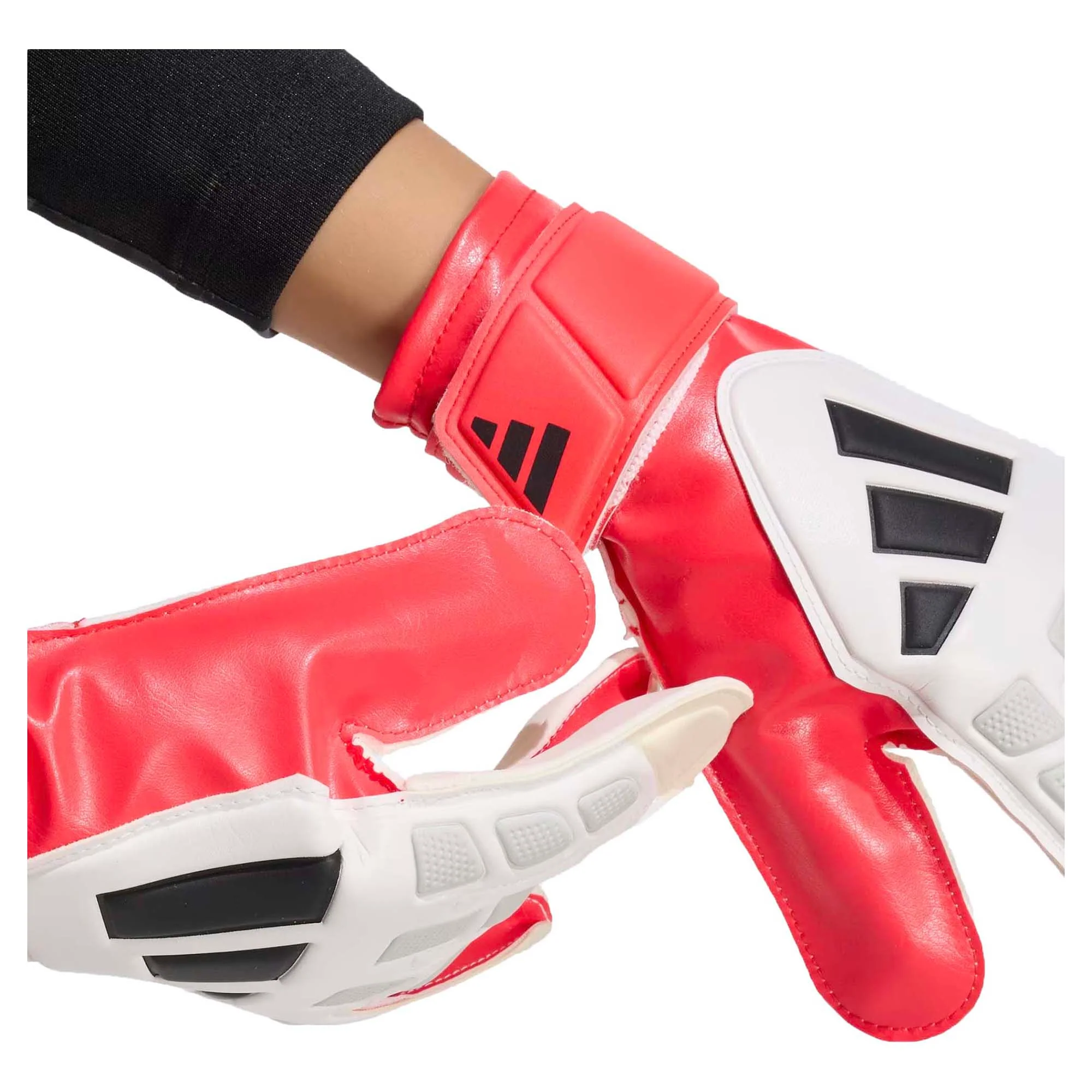Junior's Predator Training Goalkeeper Soccer Gloves - Image 2