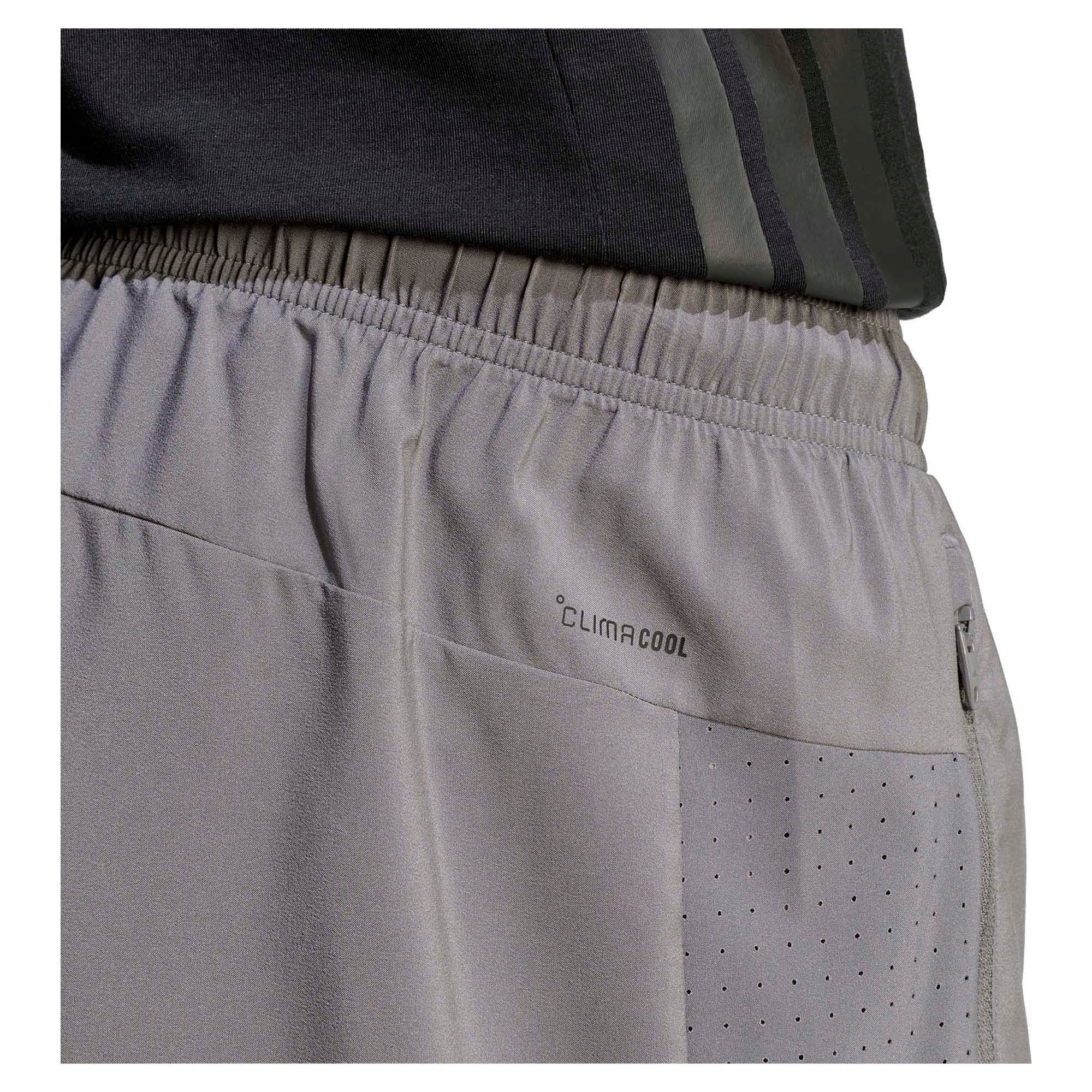 Men's Workout Essentials Base Woven 7 Inch Shorts - Image 5