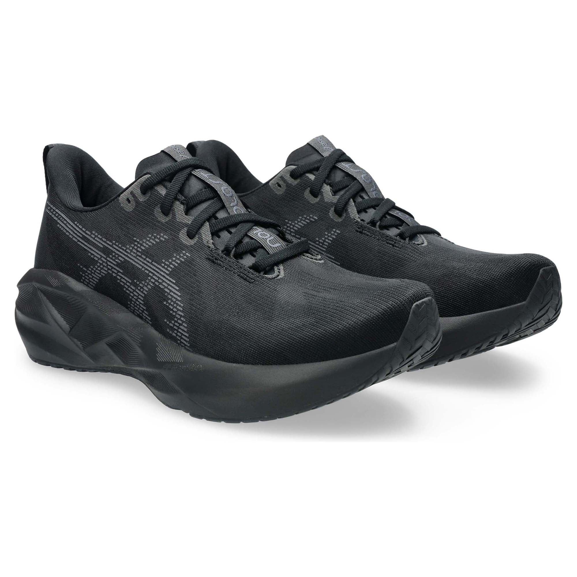 Novablast 5 Men's Running Shoes (Width D) - Image 3