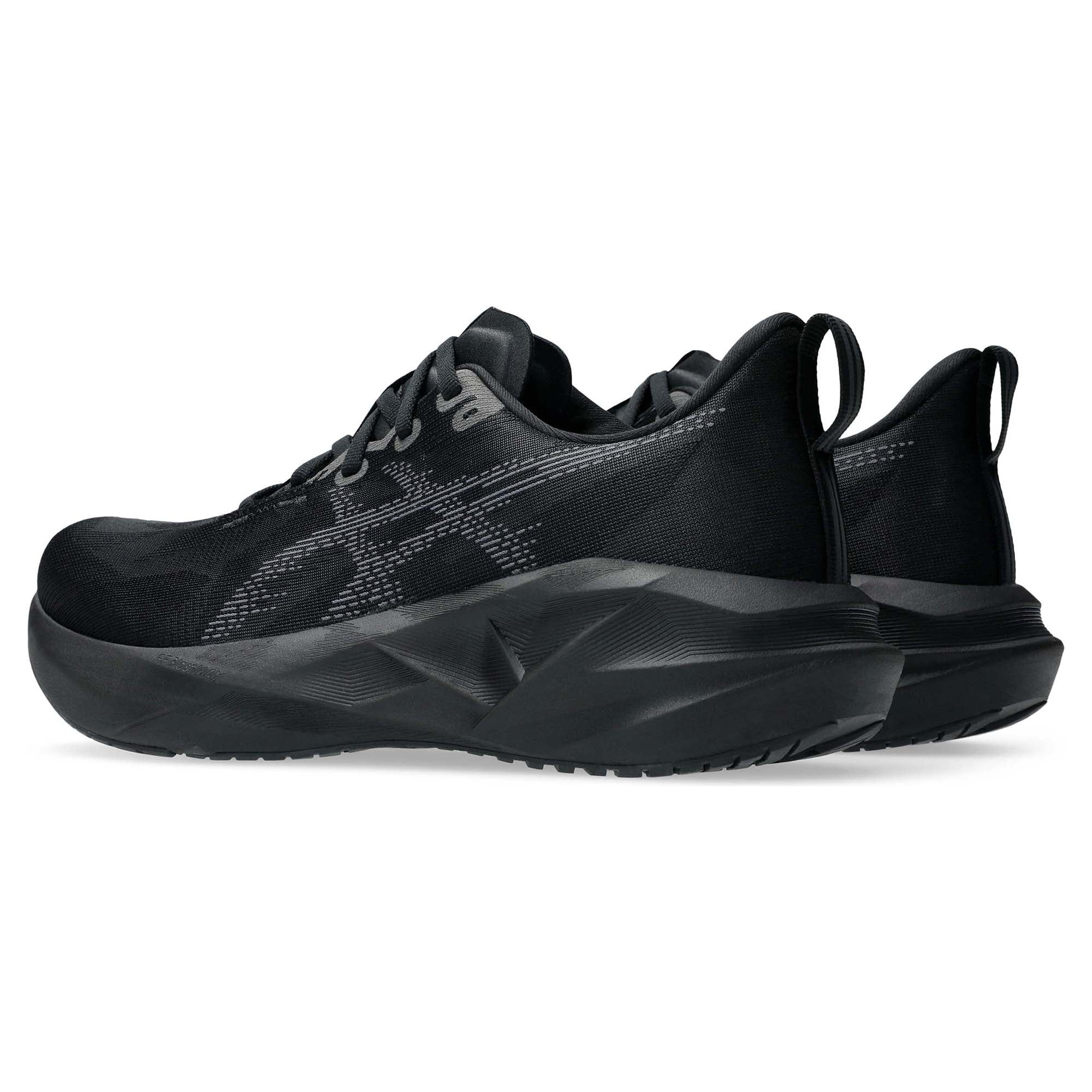 Novablast 5 Men's Running Shoes (Width D) - Image 4