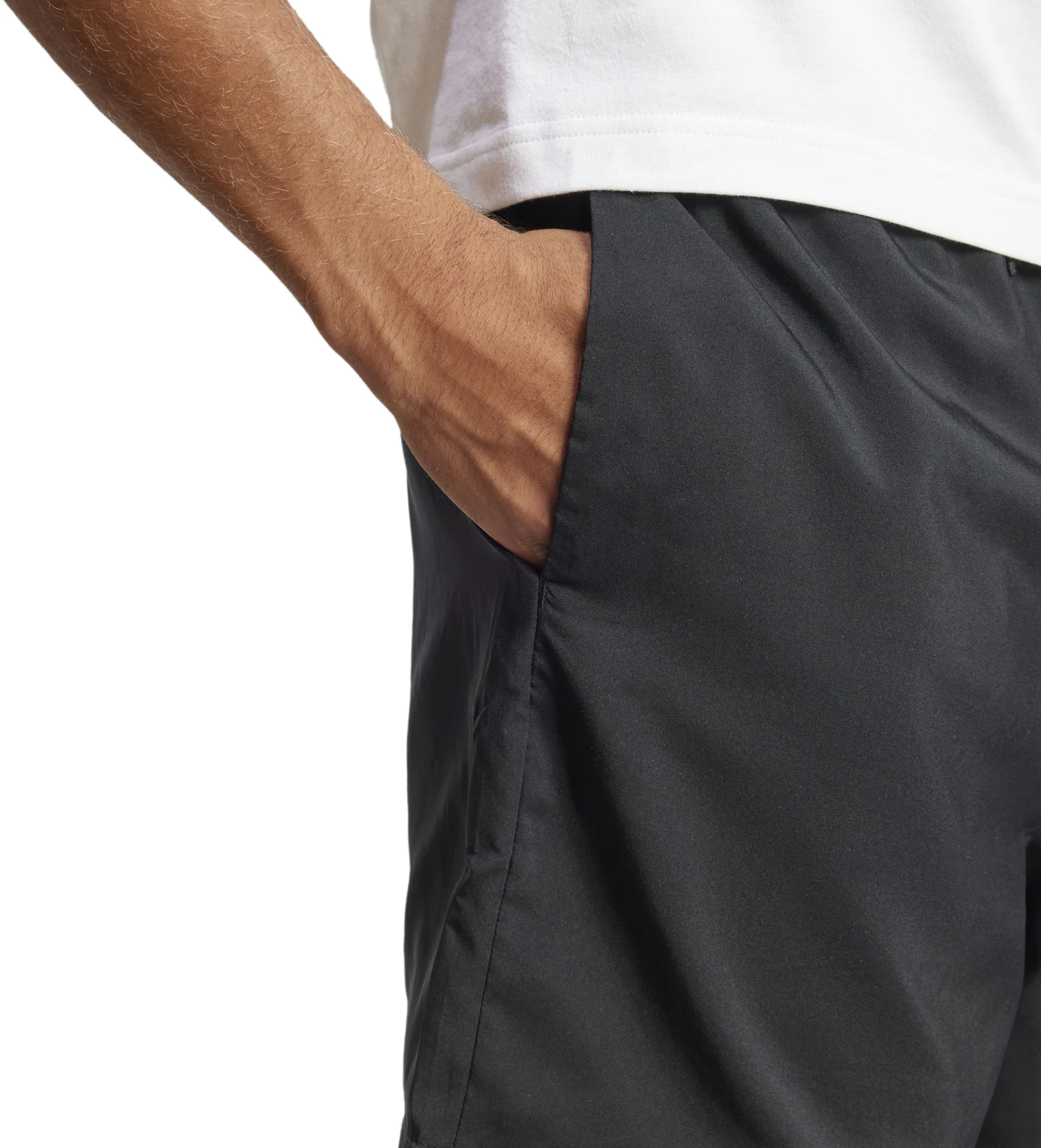 Men's Essentials Small Logo Chelsea Shorts - Image 4