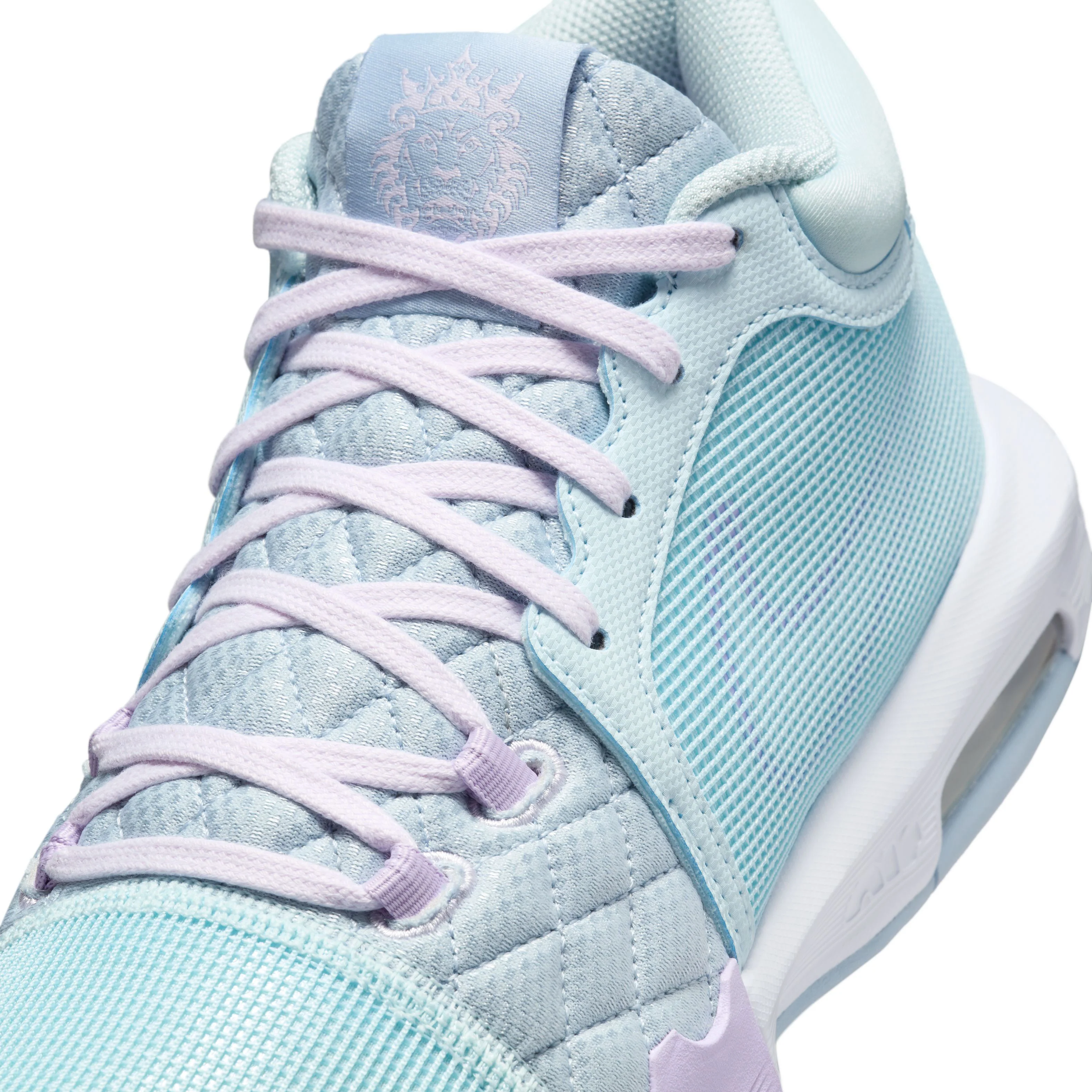LeBron Witness 8 Men's Basketball Shoes - Image 5