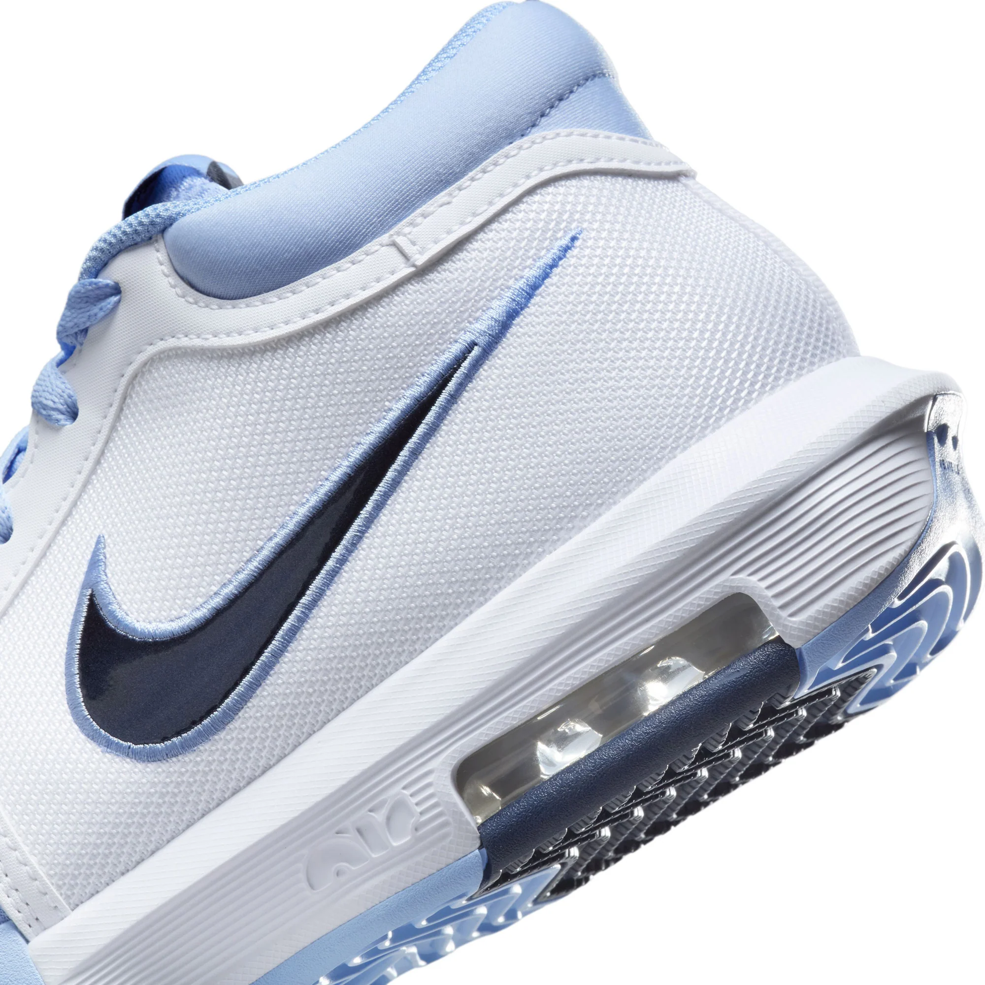 Lebron Witness VIII Men's Basketball Shoes - Image 6