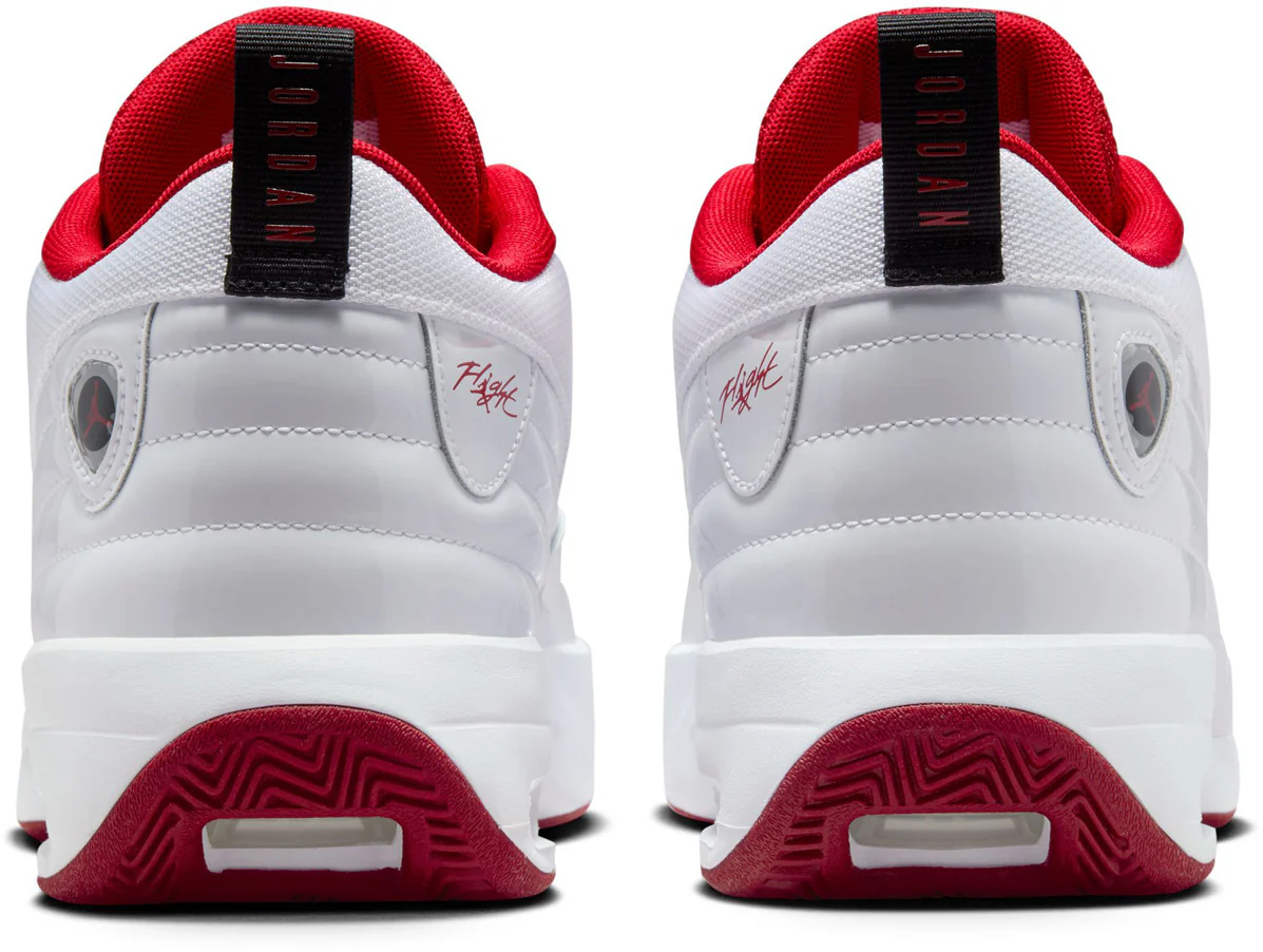 Max Aura 6 Men's Basketball Shoes - Image 3