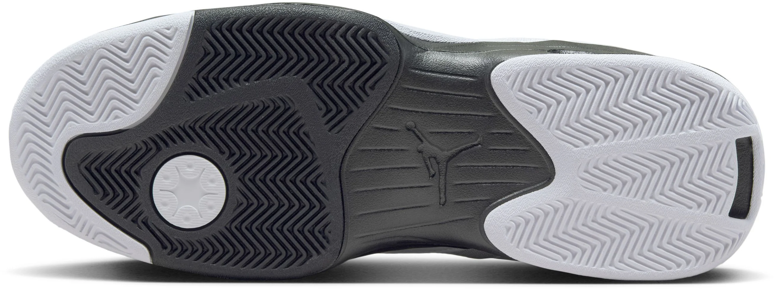 Max Aura 6 Men's Basketball Shoes - Image 4