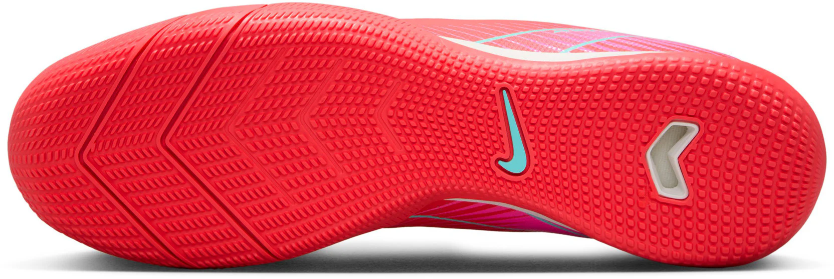 Nike Mercurial Vapor 16 Academy IC Low Top Soccer Shoes - Image 4