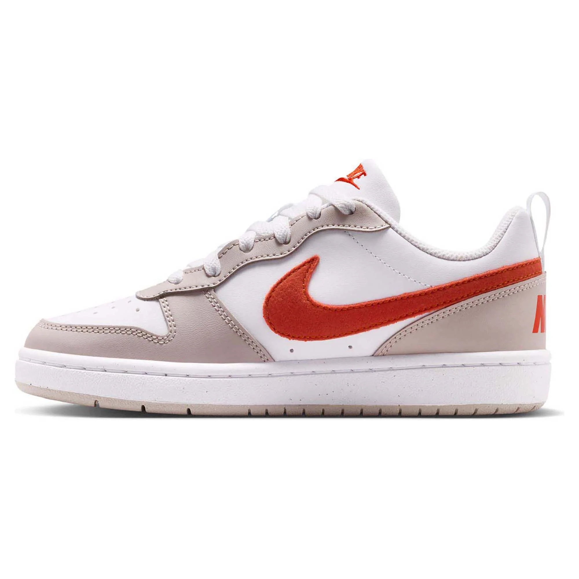 Court Borough Low Essential+ Junior's Sportswear Shoes - Image 2