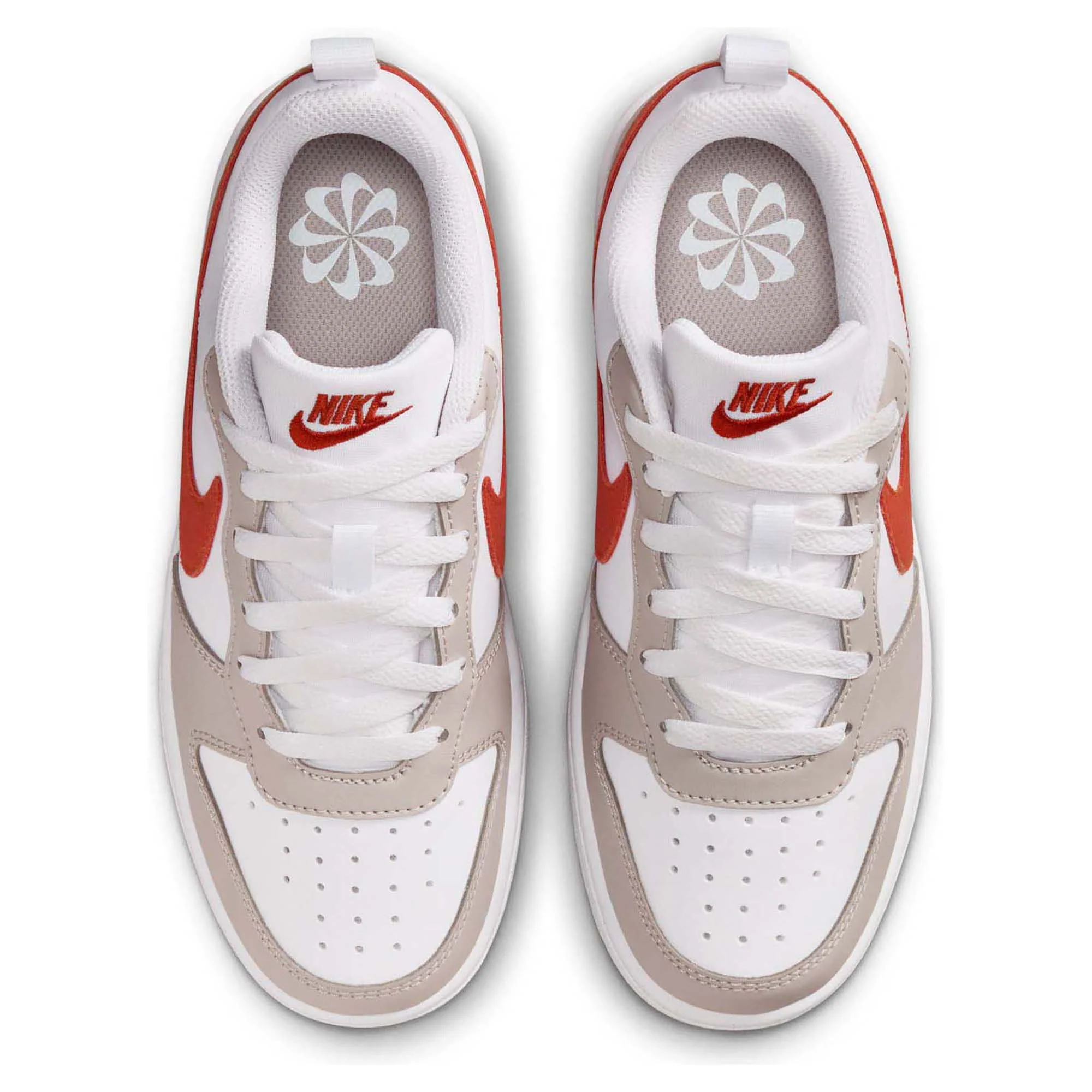 Court Borough Low Essential+ Junior's Sportswear Shoes - Image 4