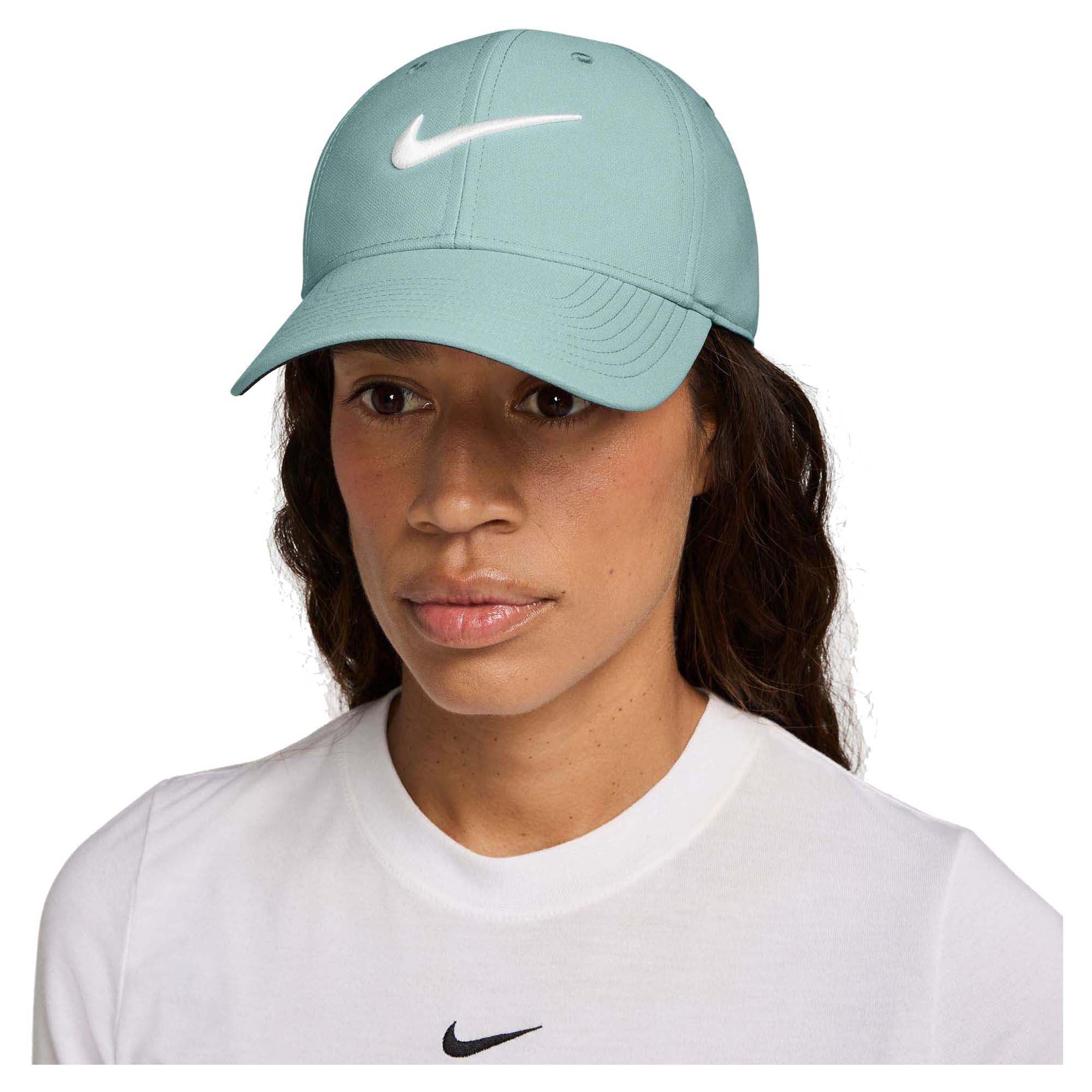 Club Structured Swoosh Cap
