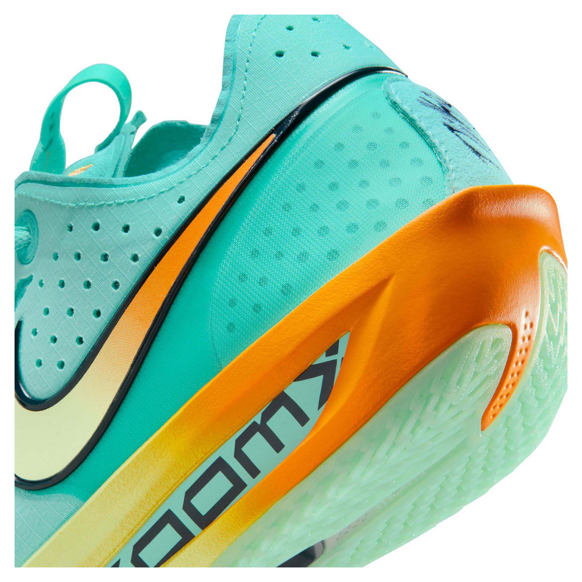 G.T. Cut 3 Basketball Shoes - Image 8