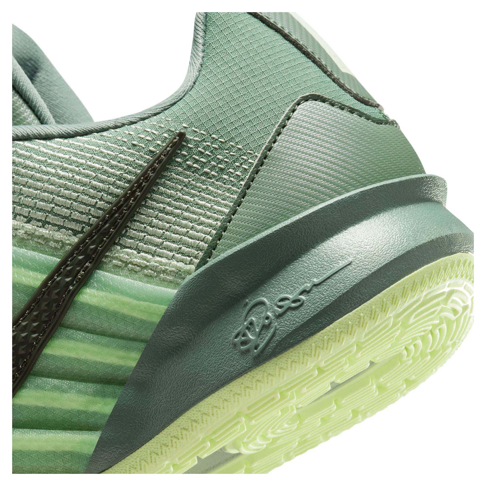Sabrina 3 Unisex Basketball Shoes - Image 8