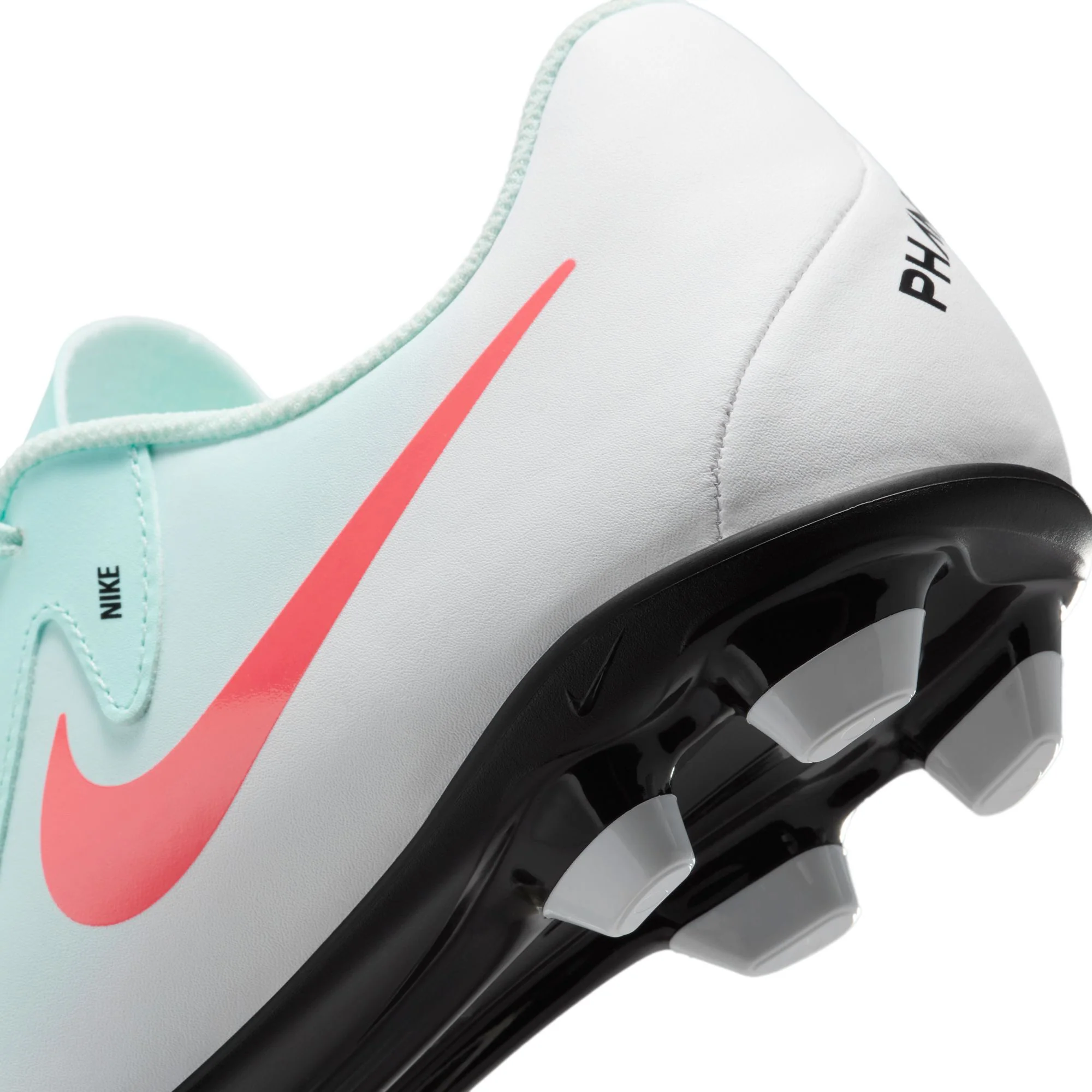 Phantom GX 2 Club MG Low-Top Men's Football Boots - Image 6