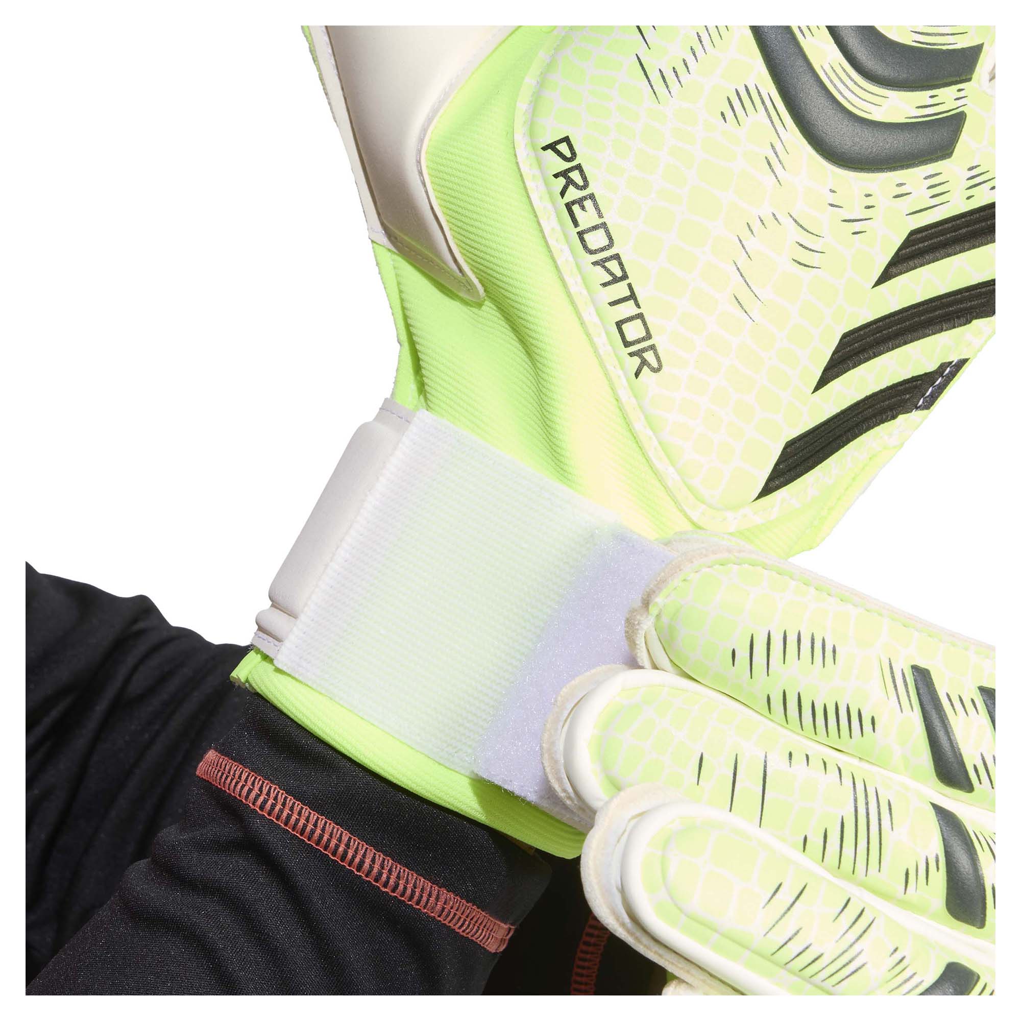 Predator Match Goalkeeper Gloves - Image 6