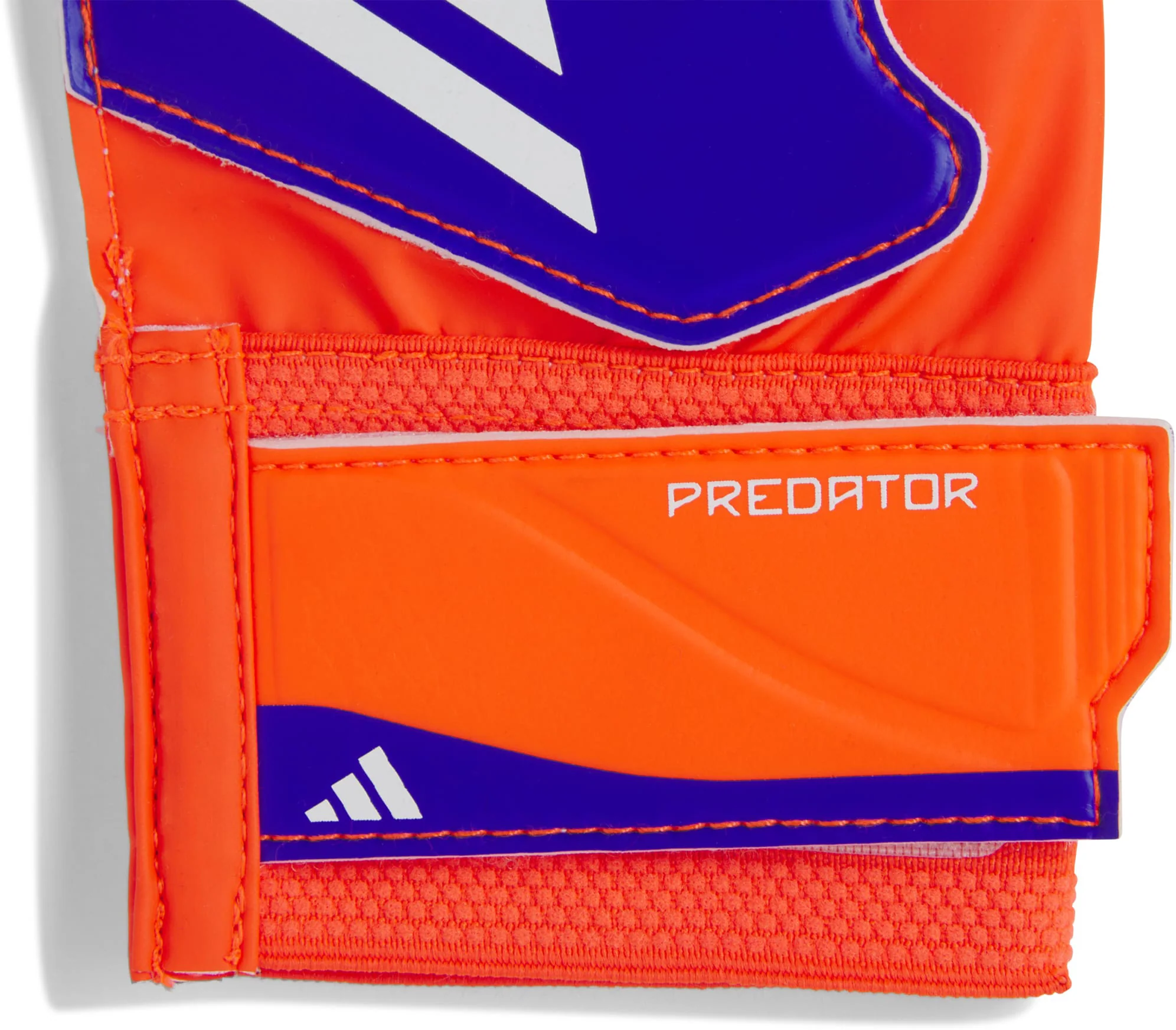 Junior's Predator Training Goalkeeper Gloves - Image 3