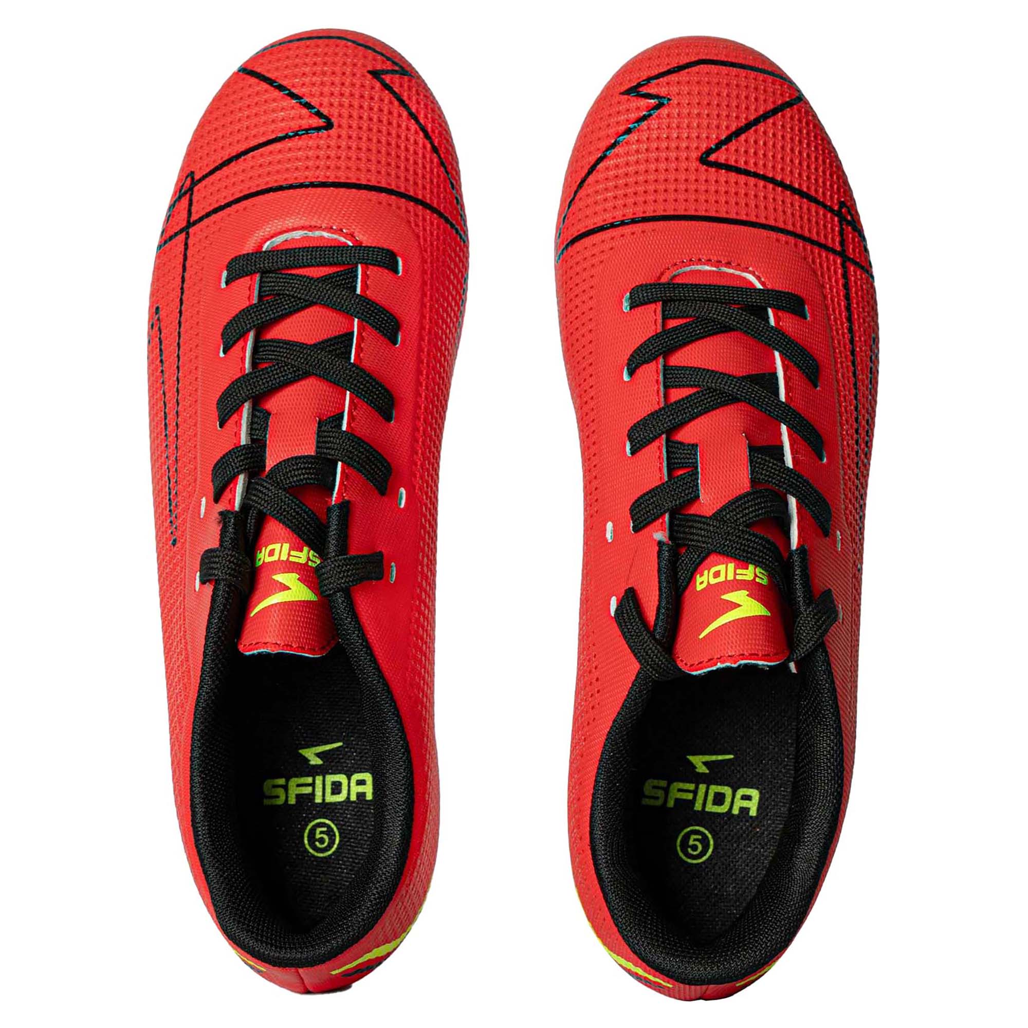 Conquer Junior's Football Boots - Image 4