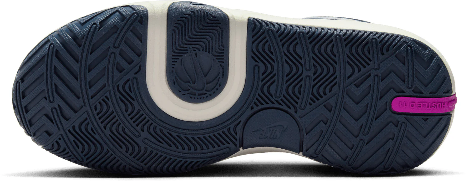 Team Hustle D 11 SE Big Kids' Basketball Shoes - Image 5