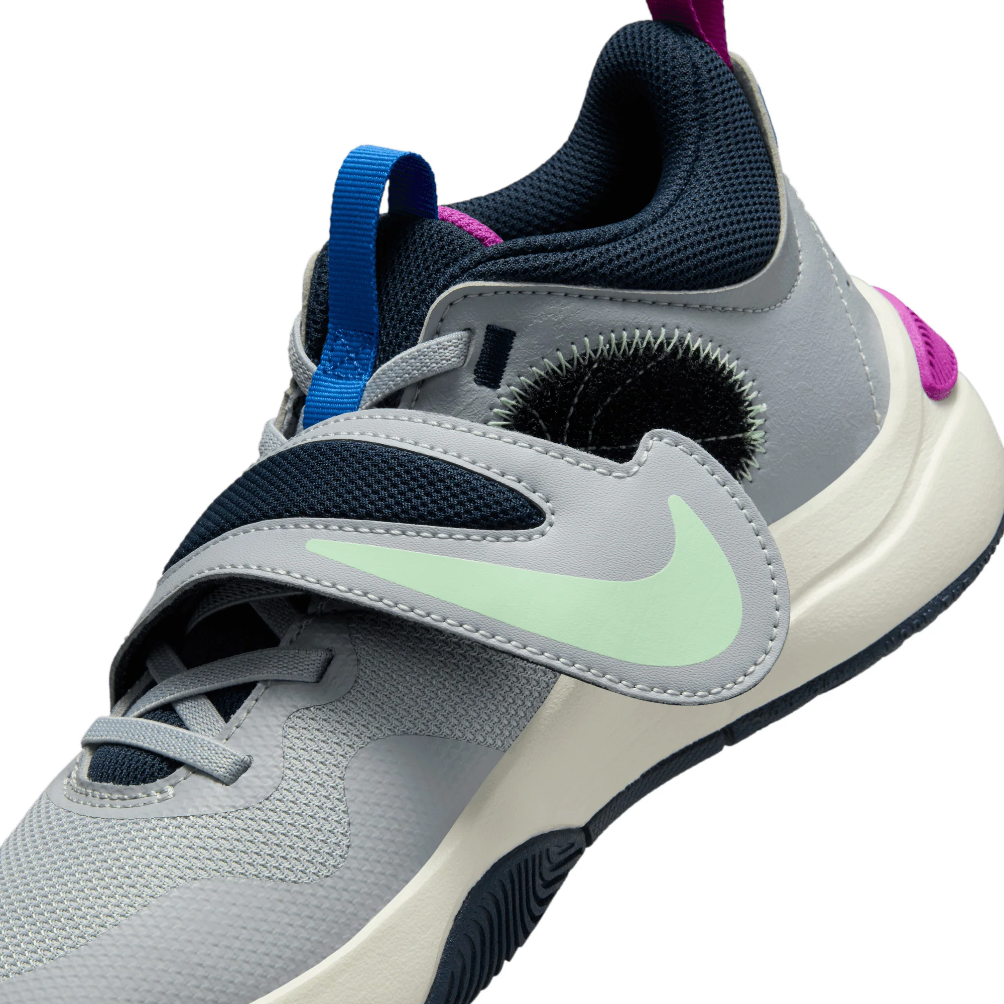Team Hustle D 11 SE Big Kids' Basketball Shoes - Image 8