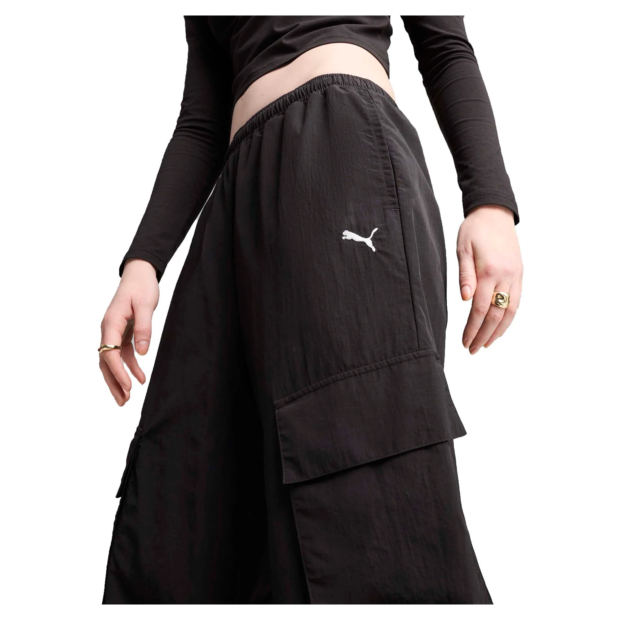 Women's Wardrobe Essentials Relaxed Woven Cargo Pants - Image 3