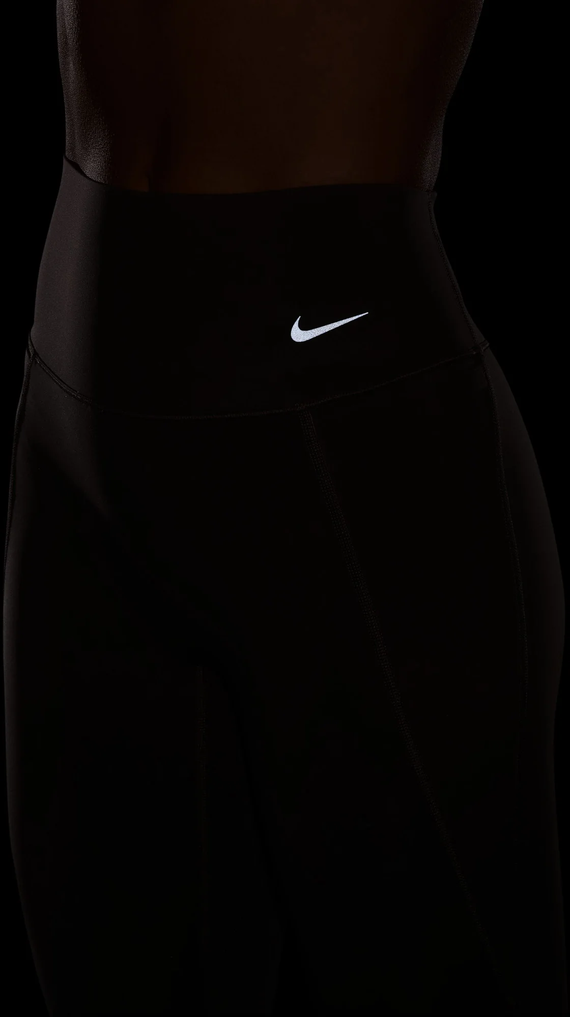 Women's Universa Medium-Support High-Waisted 7/8 Leggings - Image 3